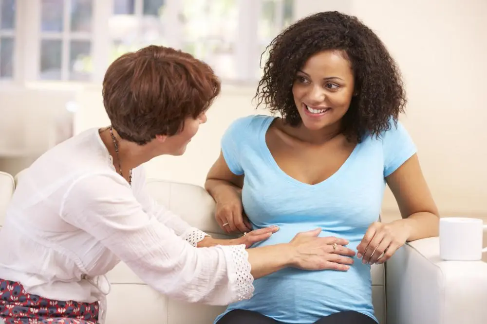 Holistic Midwife for safe pregnancy